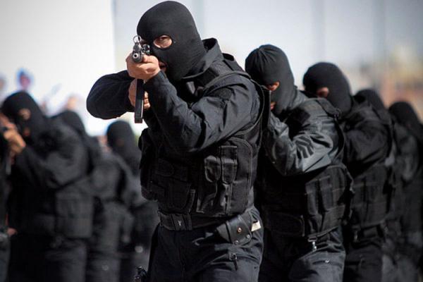 لحظه شلیک به گروگانگیر در شیراز لحظه شلیک به گروگانگیر در شیراز