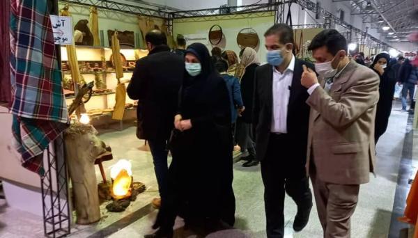روح الله سلگی، معاون سیاسی امنیتی و اجتماعی استاندار ازنمایشگاه روح الله سلگی، معاون سیاسی امنیتی و اجتماعی استاندار ازنمایشگاه توانمندی های بانوان بازدی کرد